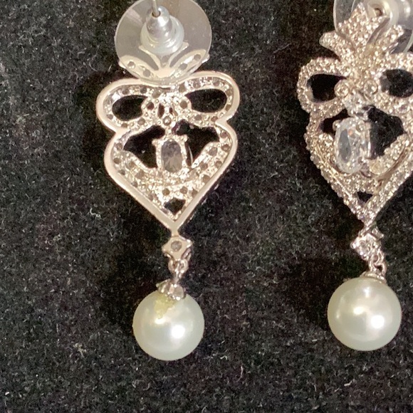 Gorgeous ANNE KOPIK COUTURE DROP STERLING WITH SVORSKI CRYSTALS EARING - Picture 3 of 3